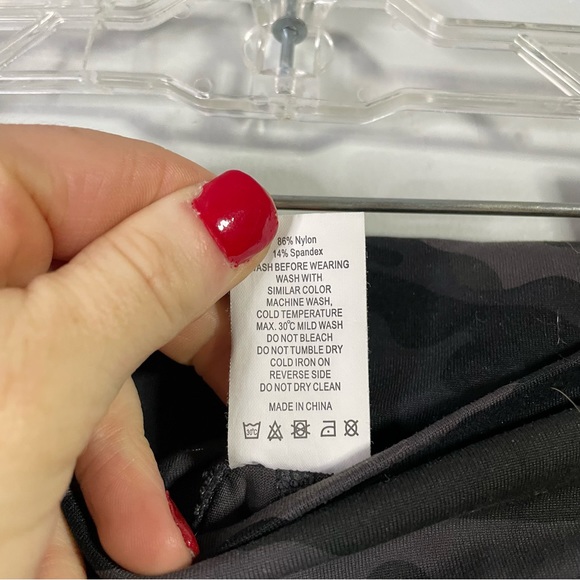 Zyia Active Camo Camouflage Crop Athletic Athleisure Loungewear Leggings Size 2 - Picture 4 of 7